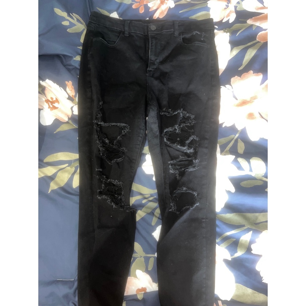 Black Distressed American Eagle jeans